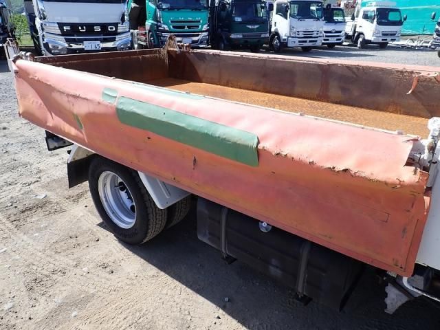 Hino DUTRO 2015-07 6596381-24