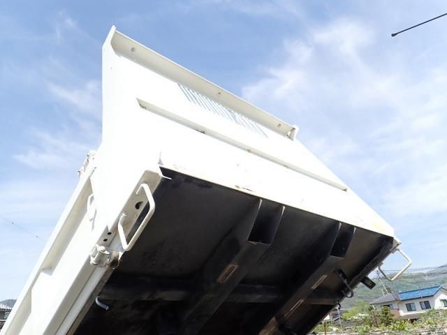 Hino DUTRO 2016-06 6596368-15