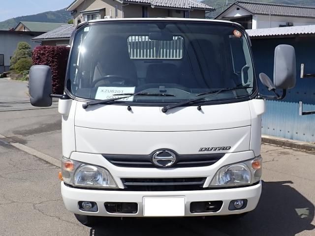 Hino DUTRO 2016-06 6596368-4