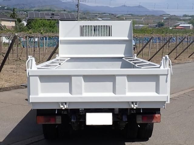 Hino DUTRO 2016-06 6596368-5