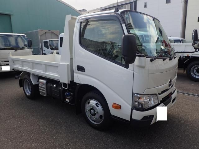 Hino DUTRO 2025-10 6596303-0