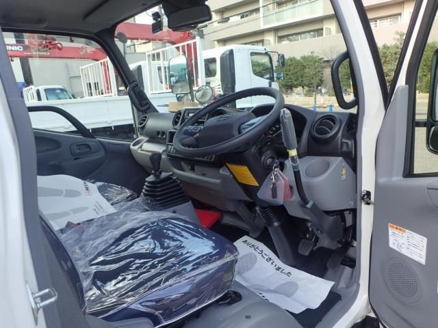 Hino DUTRO 2025-10 6596303-13