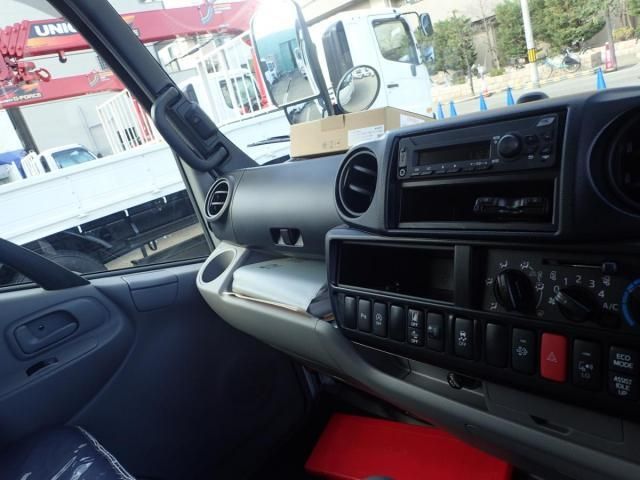 Hino DUTRO 2025-10 6596303-14