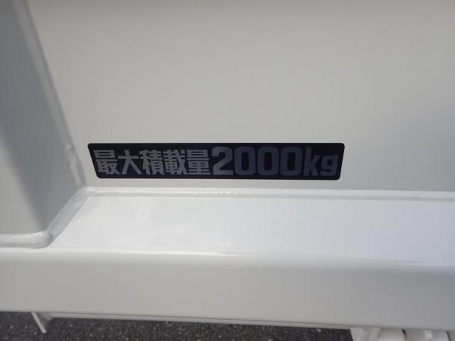 Hino DUTRO 2025-10 6596303-6