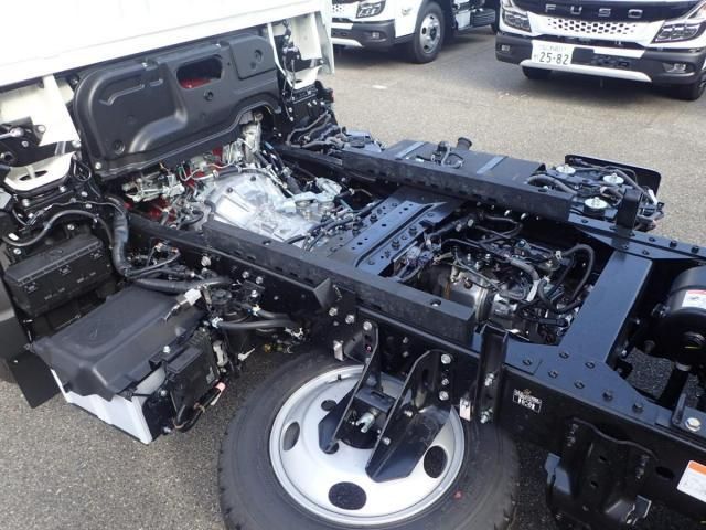 Hino DUTRO 2025-10 6596303-8