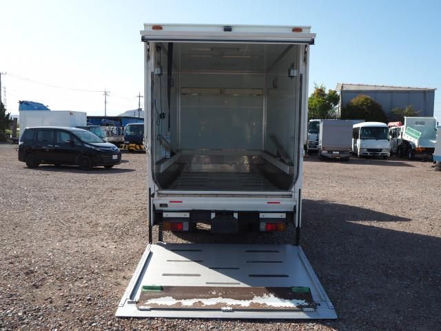 Hino DUTRO 2014-03 6596369-16