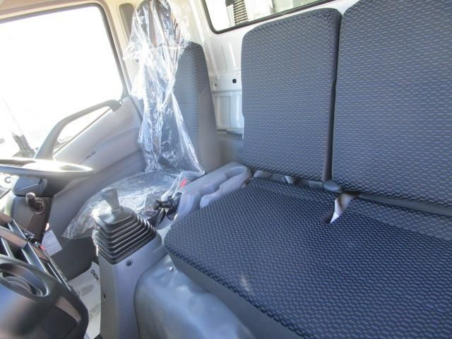 Hino DUTRO 2025-09 6596228-21