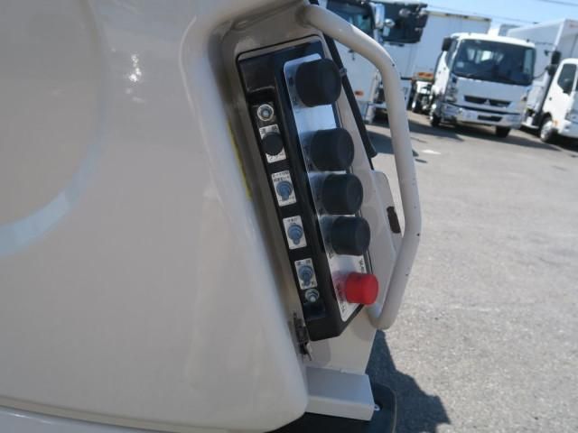 Hino DUTRO 2021-01 6596251-16