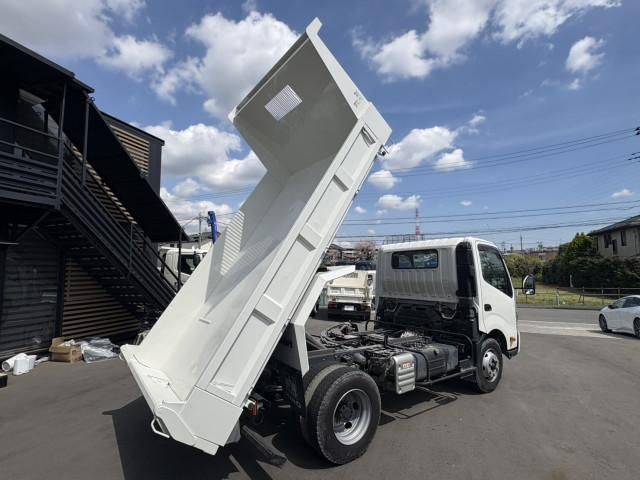 Hino DUTRO 2022-03 6596237-9