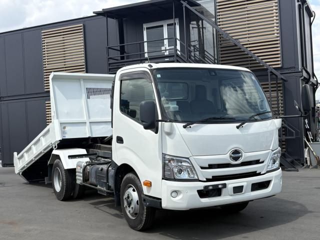 Hino DUTRO 2022-03 6596237-1