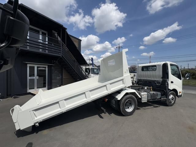 Hino DUTRO 2022-03 6596237-8