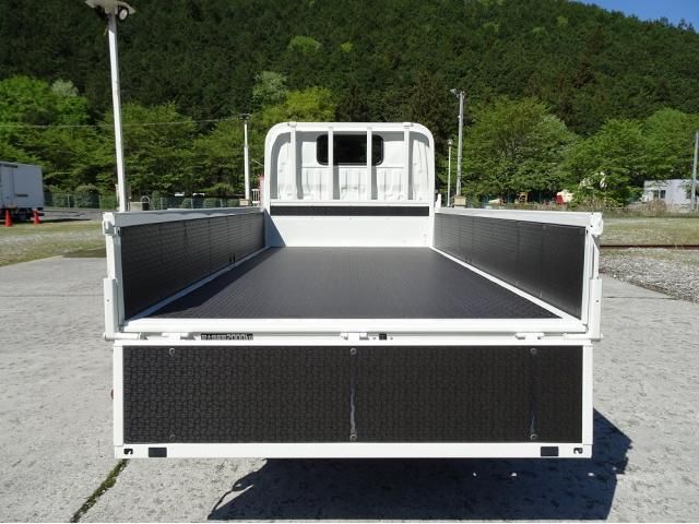Hino DUTRO 2025-08 6596304-15