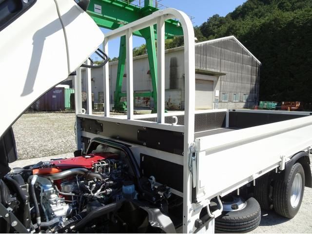 Hino DUTRO 2025-08 6596304-24
