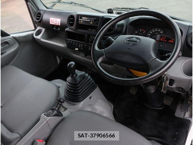 Hino DUTRO 2014-05 6611587-1