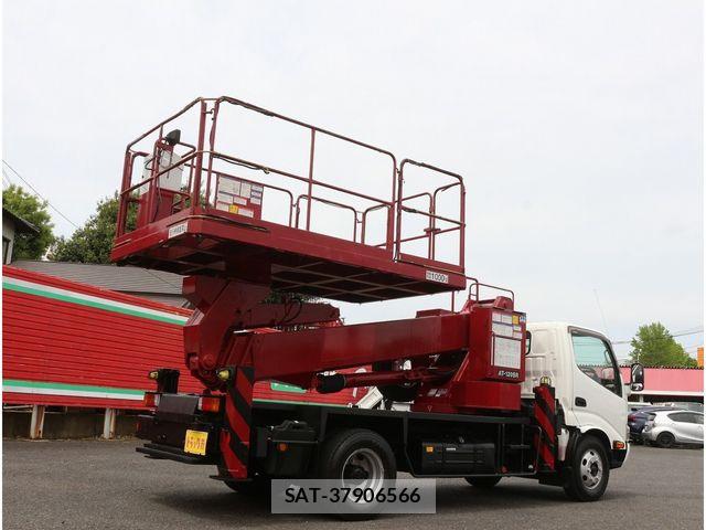 Hino DUTRO 2014-05 6611587-2