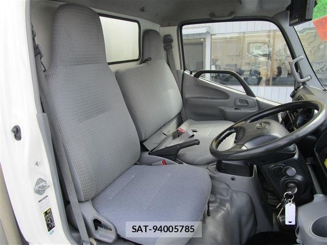 Hino DUTRO 2014-04 6611591-13