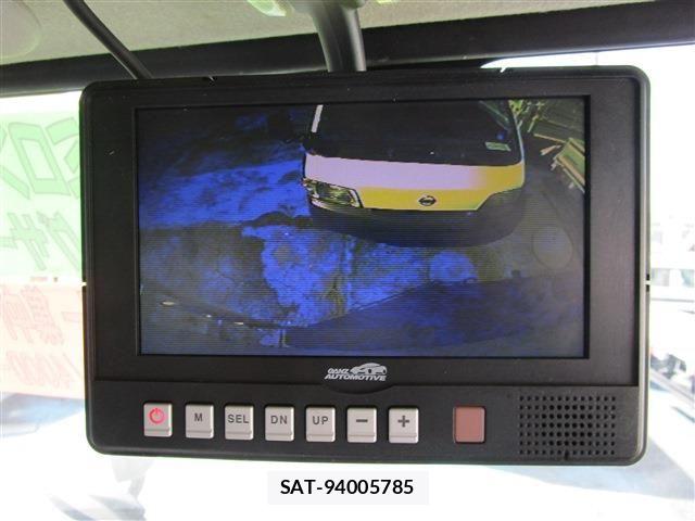 Hino DUTRO 2014-04 6611591-24