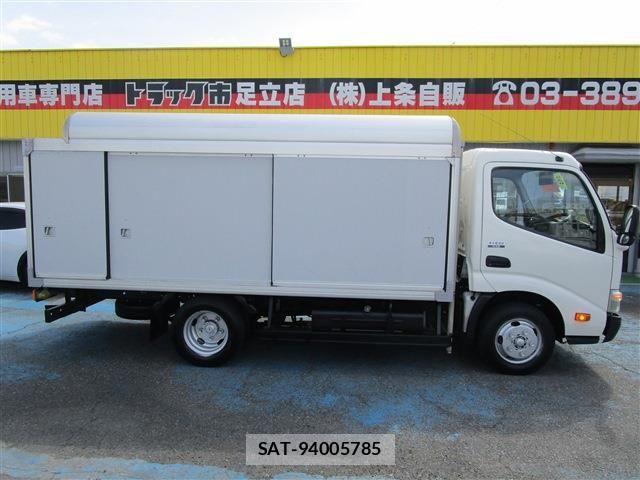 Hino DUTRO 2014-04 6611591-2