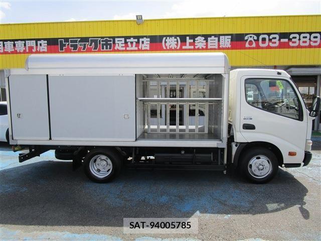 Hino DUTRO 2014-04 6611591-7