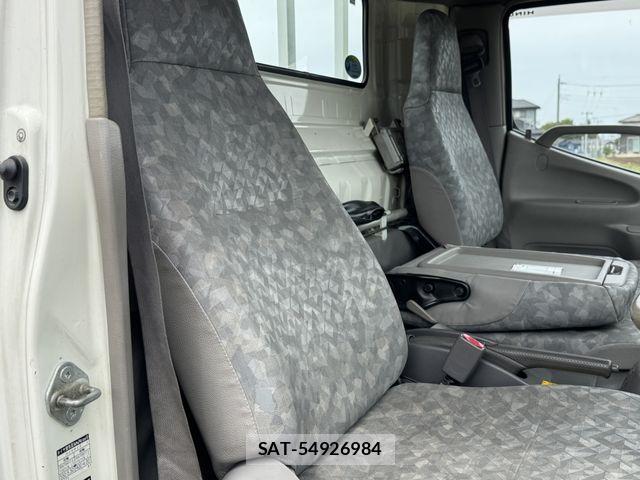 Hino DUTRO 2009-02 6611590-12