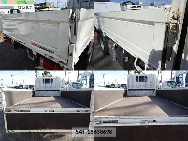 Hino DUTRO 2022-03 6611588-4