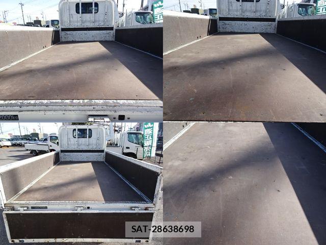 Hino DUTRO 2022-03 6611588-5