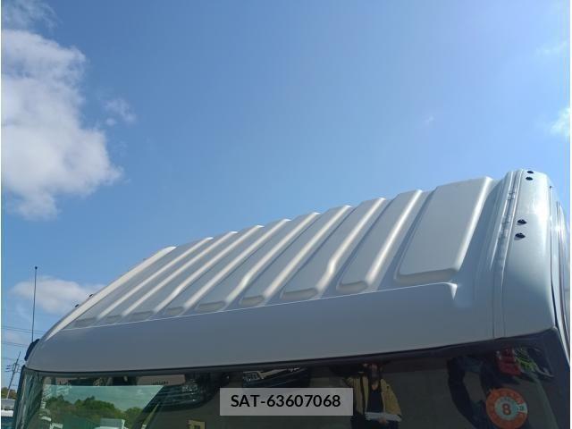 Hino DUTRO 2020-02 6641489-16