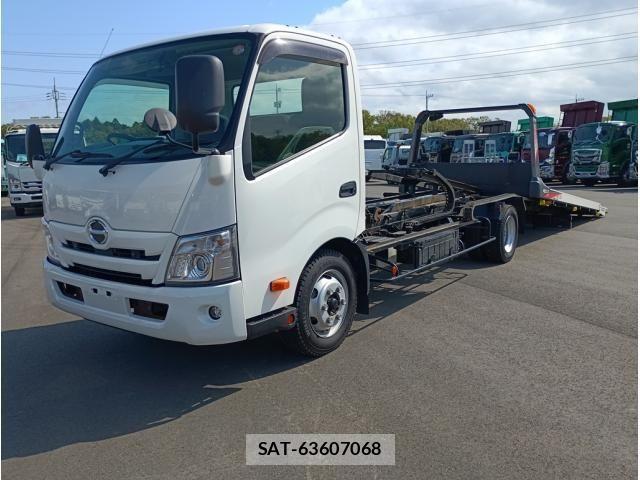 Hino DUTRO 2020-02 6641489-5