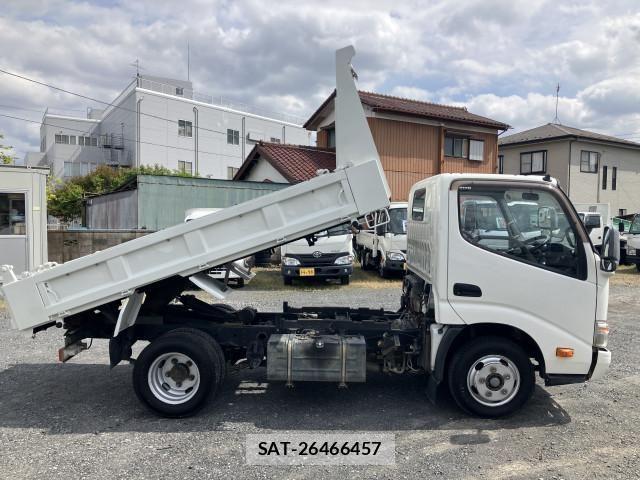 Hino DUTRO 2015-01 6641490-12