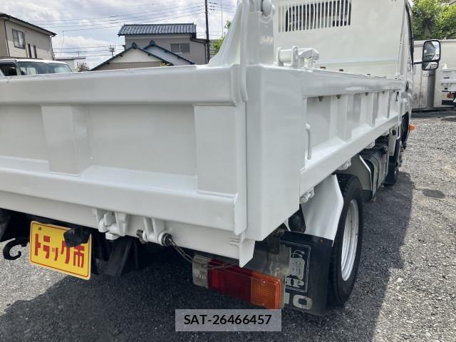 Hino DUTRO 2015-01 6641490-13