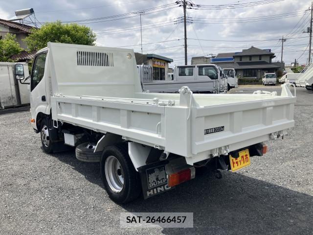 Hino DUTRO 2015-01 6641490-15