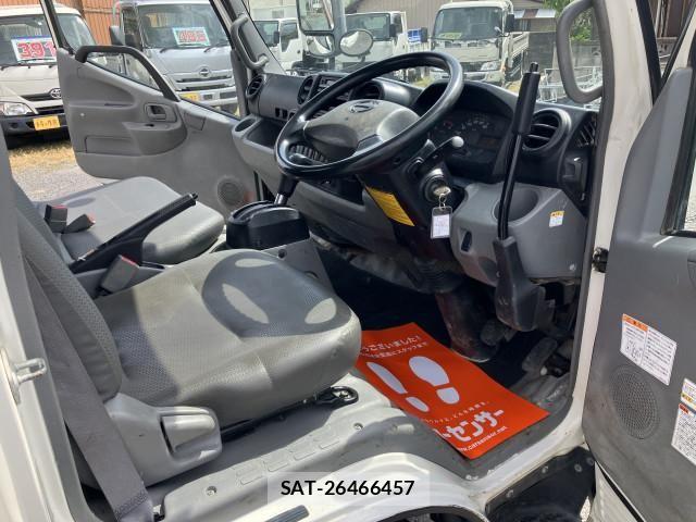 Hino DUTRO 2015-01 6641490-25