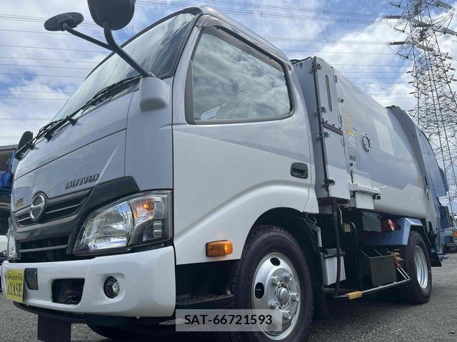 Hino DUTRO 2017-11 6641488-0