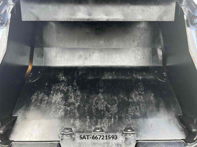 Hino DUTRO 2017-11 6641488-13