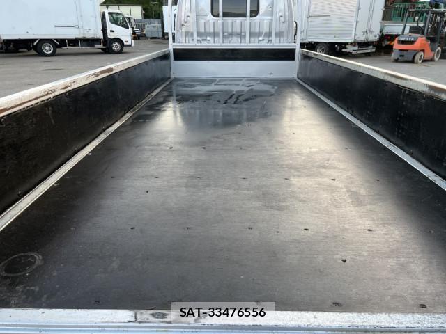 Hino DUTRO 2021-09 6675761-11