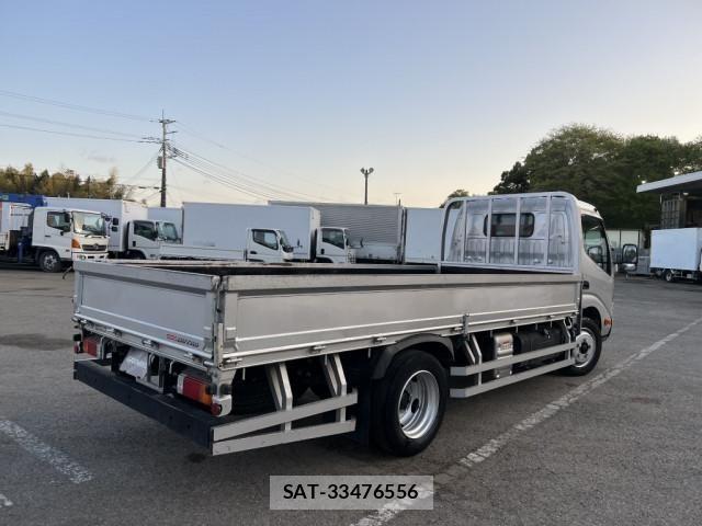 Hino DUTRO 2021-09 6675761-2