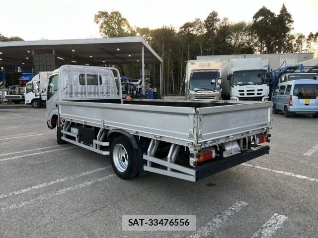 Hino DUTRO 2021-09 6675761-3