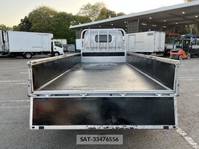 Hino DUTRO 2021-09 6675761-8