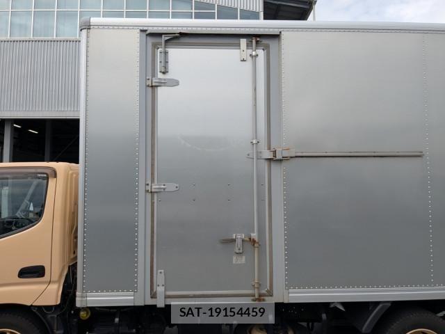 Hino DUTRO 2019-03 6675764-11