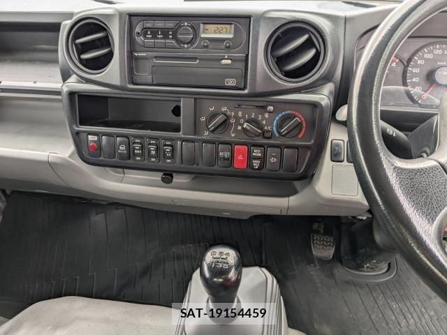 Hino DUTRO 2019-03 6675764-26