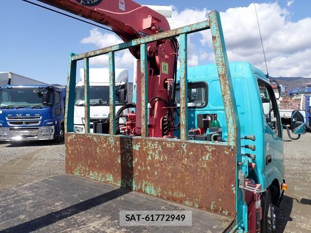 Hino DUTRO 2010-09 6675756-10