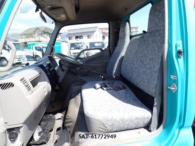 Hino DUTRO 2010-09 6675756-16