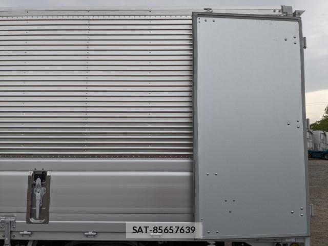 Hino DUTRO 2024-10 6675747-18