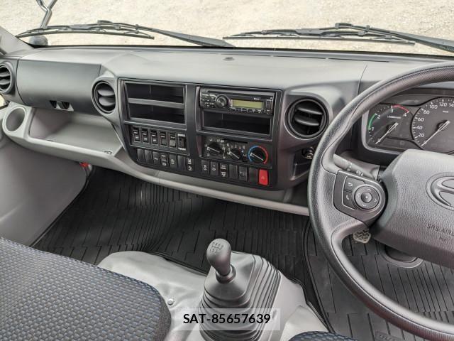 Hino DUTRO 2024-10 6675747-27