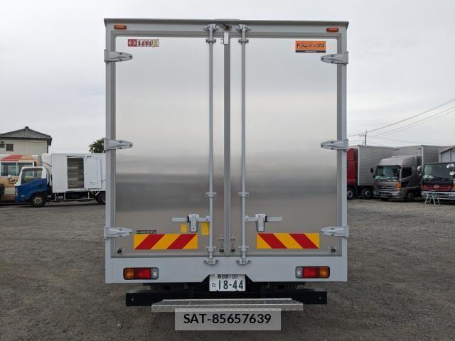 Hino DUTRO 2024-10 6675747-4