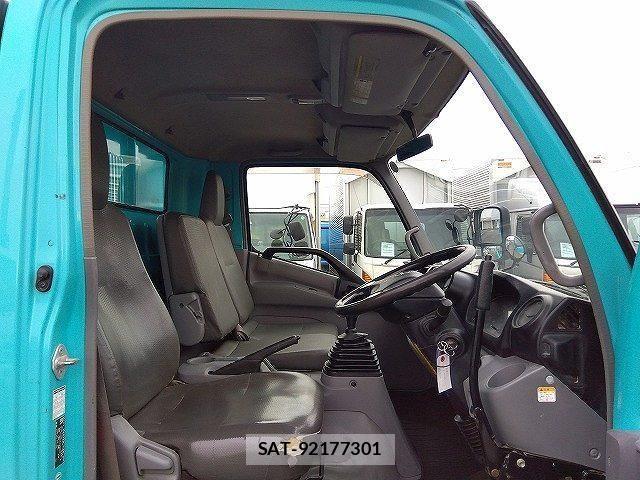 Hino DUTRO 2015-02 6675753-10