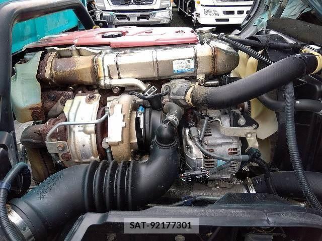 Hino DUTRO 2015-02 6675753-15