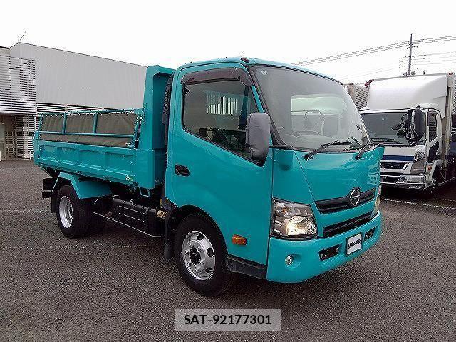 Hino DUTRO 2015-02 6675753-1