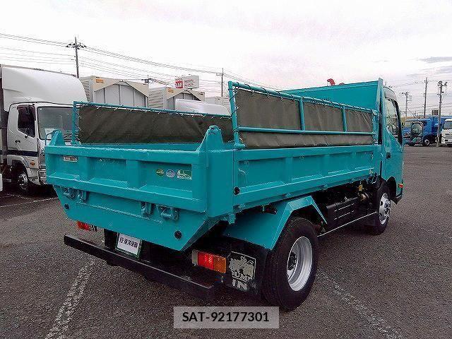 Hino DUTRO 2015-02 6675753-2