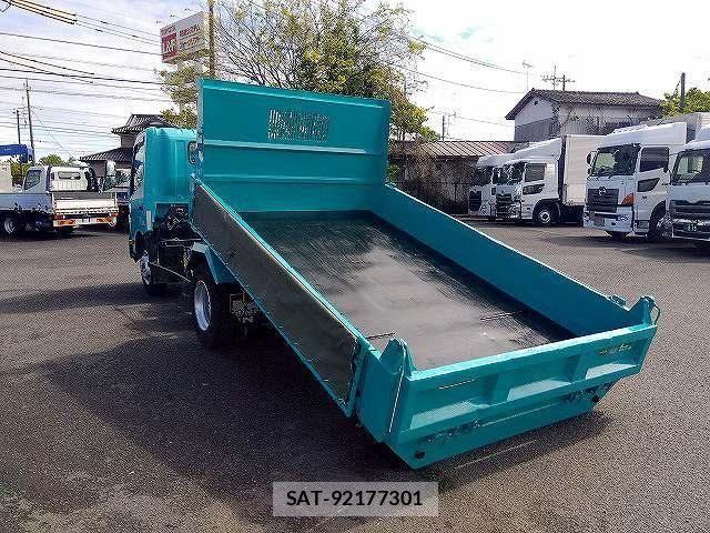 Hino DUTRO 2015-02 6675753-5